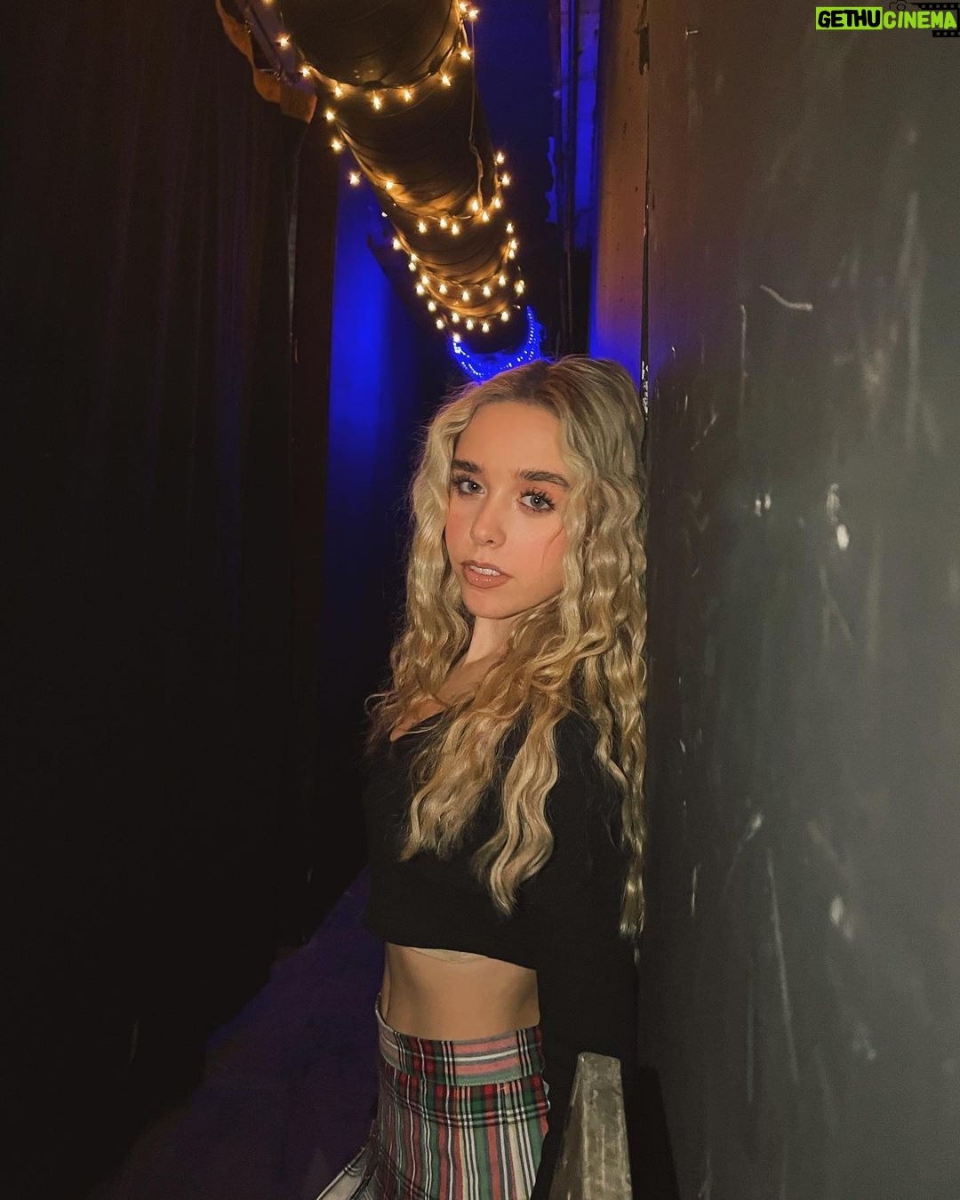 Jenna Davis Instagram - Wow thank you for 13 amazing shows!💕 Words can’t express how grateful I am for this experience! To the supporters, I love you🤍