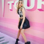 Jenna Davis Instagram - When words fail music speaks🎵💗 Which cover was your fav? ✨ - That Way 🪦 - Favorite Crime 🌧 - It Will Rain Melrose Avenue