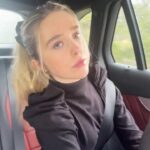 Jenna Davis Instagram - carpool karaoke!! should I do more?? 🎤 outfit: @revolve Nashville, Tennessee