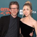 Jenna Davis Instagram - @green4ema’s last night 🌎 reunited with my @stayathomemovie cast & our director @asherlevin 🤍#emaawards #stayathome ✨: @styledbylmc 💇‍♀️: @hairbybradleyleake 👗: @marchesafashion 👠: @ninashoes 👛: @jeffreylevinson 💍: @aminajohanofficial @heymaeve @drae.collection Sunset Las Palmas Studios