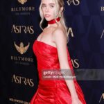 Jenna Davis Instagram - Wow we did it 🥹 Last night @hollywoodcreativealliance #AstraAwards left us speechless. Wouldn’t have wanted to spend it with anyone else but my favs @violetmcgraw and @madeleinemcgraw ❤️ So insanely proud and happy our movie @meetm3gan won this evening! Thank you @blumhouse @universalpictures @atomicmonster for believing in us and this film! 🎀: @hairbybradleyleake ✨: @styledbylmc 👗: @lethanhhoa_official 👠: @betseyjohnson 👛: @jeffreylevinson 💍: @ettika @heymaeve