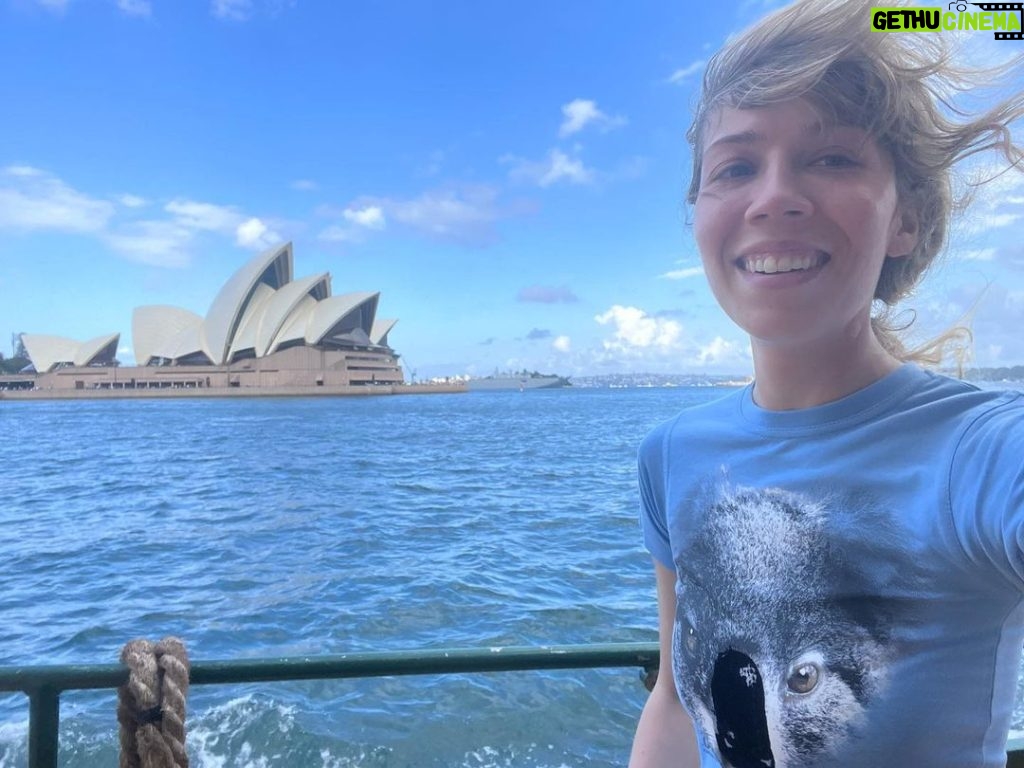 Jennette McCurdy Instagram - speaking at the sydney opera house was unforgettable !! years ago, i hit what i consider my “rock bottom” in australia, in the backseat of an uber, while looking at the sydney opera house from afar, down a tooth and a lot of hope, fresh off purging my tim tams. i was at a place where i didn’t really believe things could get better, but knew if there was any chance of that happening, of things changing, that i was gonna have to start by changing the only thing i had any control over: myself. to have gone back to australia now, years later, under completely different circumstances - for a career i am proud of and, more importantly, as a person i am proud of - and to connect with an audience in a real, meaningful way (IN THE FUCKING SYDNEY OPERA HOUSE ITSELF !! ) was a once-in-a-lifetime moment for me. thanks to the @sydneyoperahouse for having me out, to @rosiewaterland for conducting an incredibly nuanced and thoughtful conversation with grace and humor and everything in between, and of course to every one of you who came out to the event. you were an insightful, good-humored bunch and i’m so glad and grateful to have spent some time with you. afterward, i celebrated with a half-sleeve of tim tams, all of which remain unpurged. ps yes my trip aesthetic was “full tourist”.