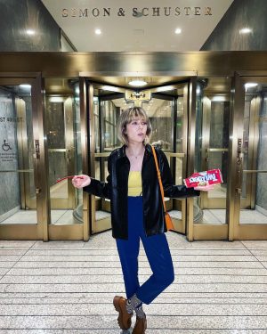 Jennette McCurdy Instagram - can’t believe i get to work with @simonandschuster - thank you @simonbooks for your amazing team and support, especially my instagram-less editor sean manning !! 

link in my bio to pre-order my memoir . i hope you get something out of reading it . i certainly got a lot out of writing it . 🤍🐘