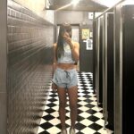 Jennie Panhan Instagram – ถ้าฟ้าต้องเสียตัว ฟ้าต้องได้…กินรี #พ่อซื้อให้ฟ้าหน่อยได้มั้ย 😂💙