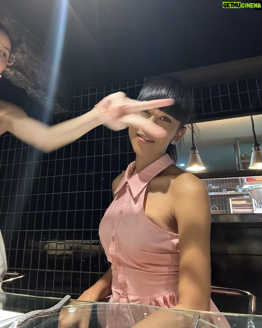 Jennie Panhan Instagram - ร้านลวงมันได้ แต่ถ้าเธอลวง…บ่าได้เจ้าาา #อย่านะๆ 😂🍽️ @loin.cnx ลวง LOIN