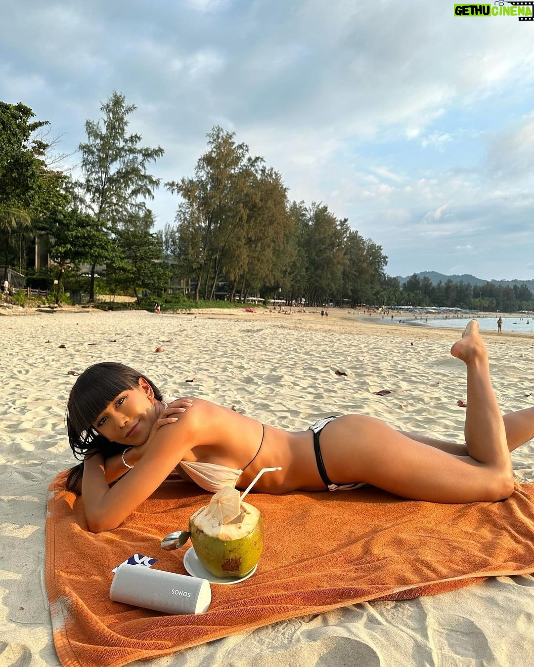 Jennie Panhan - 112.7K Likes - สวัสดี 2024 …สนใจคนอื่นให้น้อยลง ทะเล ภูเขาให้มากขึ้นนะ ☀️🌊