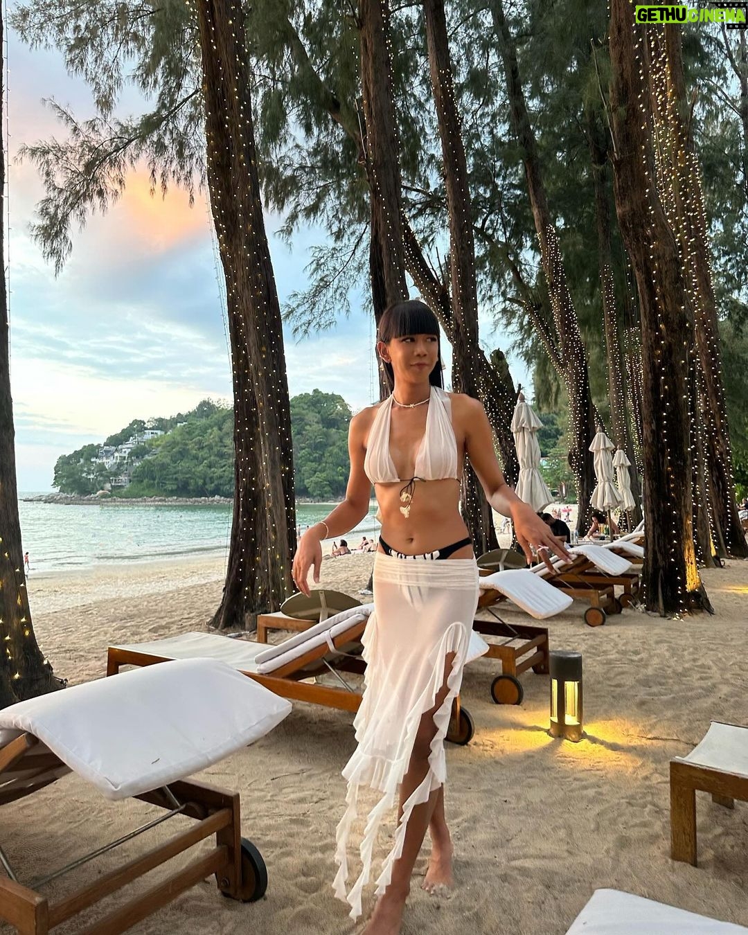 Jennie Panhan - 112.7K Likes - สวัสดี 2024 …สนใจคนอื่นให้น้อยลง ทะเล ภูเขาให้มากขึ้นนะ ☀️🌊