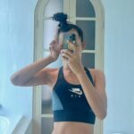Jennie Panhan Instagram - ออกหนักก็ได้ ออกเบาก็ได้ แต่ออกไปจากใจเราไม่ได้นะ #เห้ยยยยย 😂💪🏽
