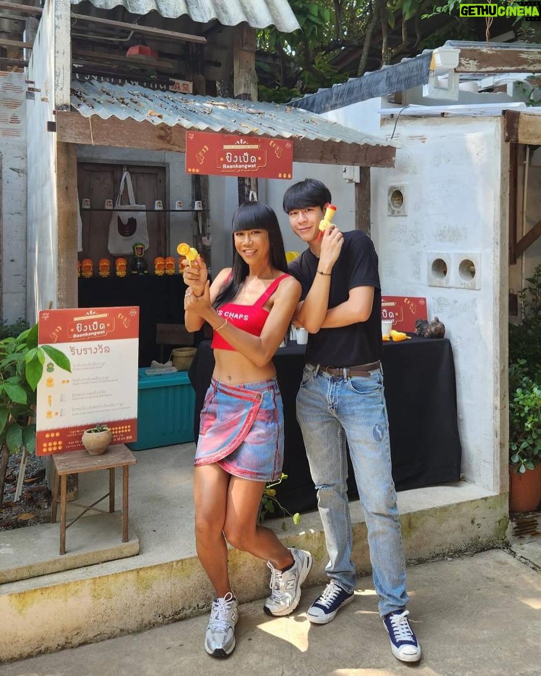 Jennie Panhan Instagram - ธนูจ้อง..จะยิงตรงนั้น บ้านข้างวัดก็..ต้องไปตรงนี้ ว๊ายยยยยย หนูมาต๊ะต่อนยอน 🥰 #MEPOOM