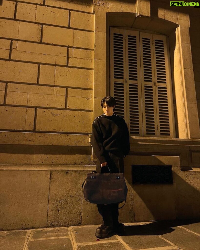 Jeno Instagram - Paris night with ferragamo🌙 #FerragamoFW23 #FerragamoTime #FerragamoBoots @ferragamo