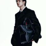 Jeno Instagram - 맥시밀리언 데이비스가 새롭게 선보이는 SS24 컬렉션 2023년 9월 23일 오후 6시 30분 페라가모 브랜드 닷컴을 통해 만나보세요~!! @FERRAGAMO @_MAXIMILIANDAVIS_ #FERRAGAMO #FERRAGAMOSS24