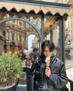 Jeno Instagram - Milano!!🍦🍧 @ferragamo