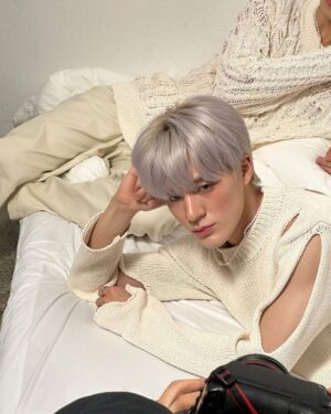 Jeno Instagram - 이 머리 오랜만이다 ㅠㅠ