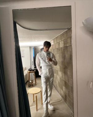 Jeno Instagram - 펜싱 처음이야 ㅎㅎ