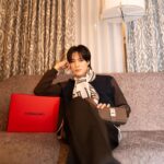 Jeno Instagram - 🎄🎁#FerragamoHoliday #ferragamogifts @ferragamo