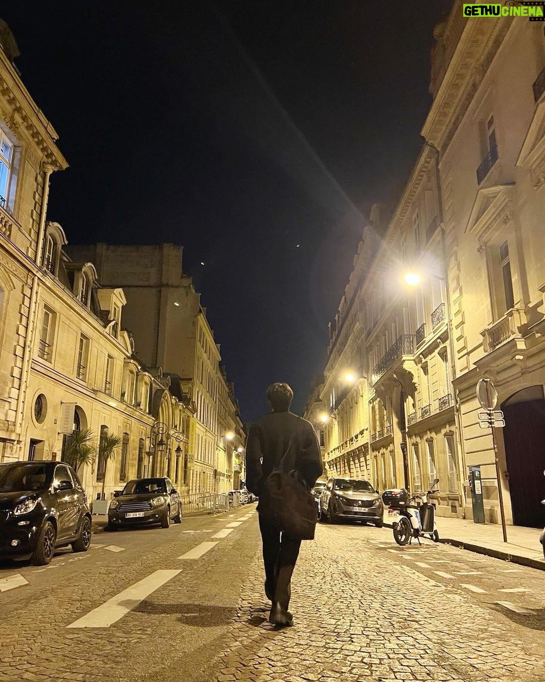 Jeno Instagram - Paris night with ferragamo🌙 #FerragamoFW23 #FerragamoTime #FerragamoBoots @ferragamo