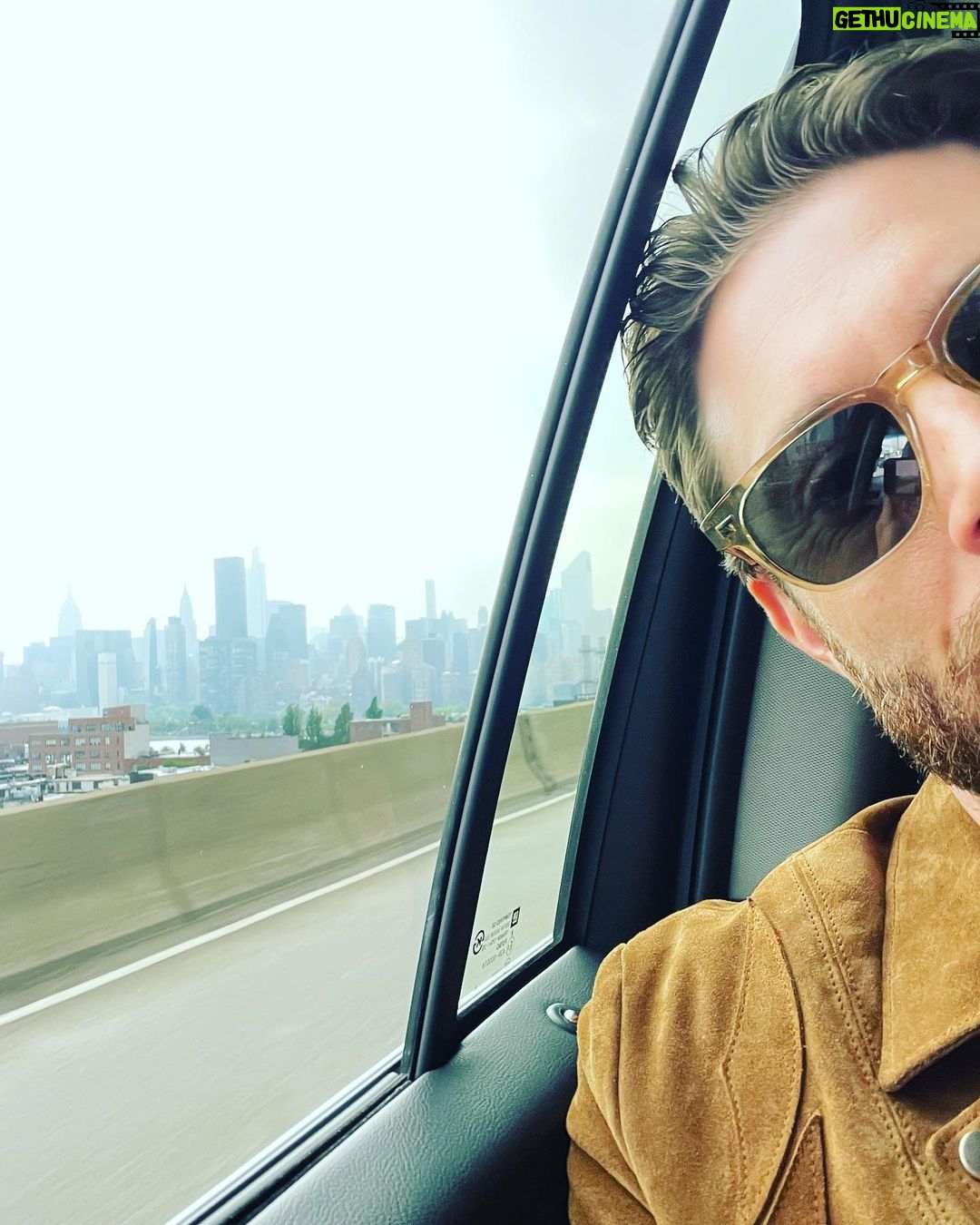 Jensen Ackles Instagram - Ahhh New York….. 😎🤎 Till next time. New York City, N.Y.