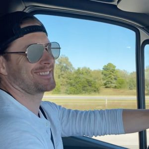 Jensen Ackles Instagram - Road Trippin to New Orleans and of course this tune comes on the radio. Today marks one year since the series finale of Supernatural aired… seems like yesterday.
#CarryOnMyWaywardSon #SpnFamily