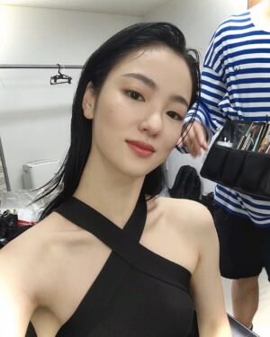 Jeon Yeo-been Instagram - 툭