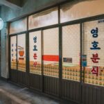 Jeon Yeo-been Instagram - 더할 나위 없이 넘치게 사랑하고 사랑받았던 홍차영의 날들이었습니다. 아름다운 사람들 속에서 고군분투할 수 있어서 그저 승리한 기억뿐입니다. 사랑합니다. 빈센조의 모든 사람들. 이제 마지막 장... 20부, 끝까지 함께해 주세요. 정말 감사합니다. 고맙습니다. 사랑합니다. 홍차영/전여빈 올림. VINCERO #빈센조 아스페 따떼 따떼 따떼 따떼! 따떼~ 사진은 늘 정성 어린 @dal_photo_