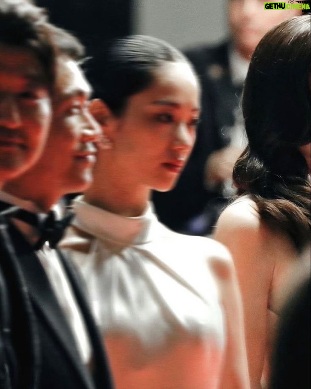 Jeon Yeo-been Instagram - love you, all.