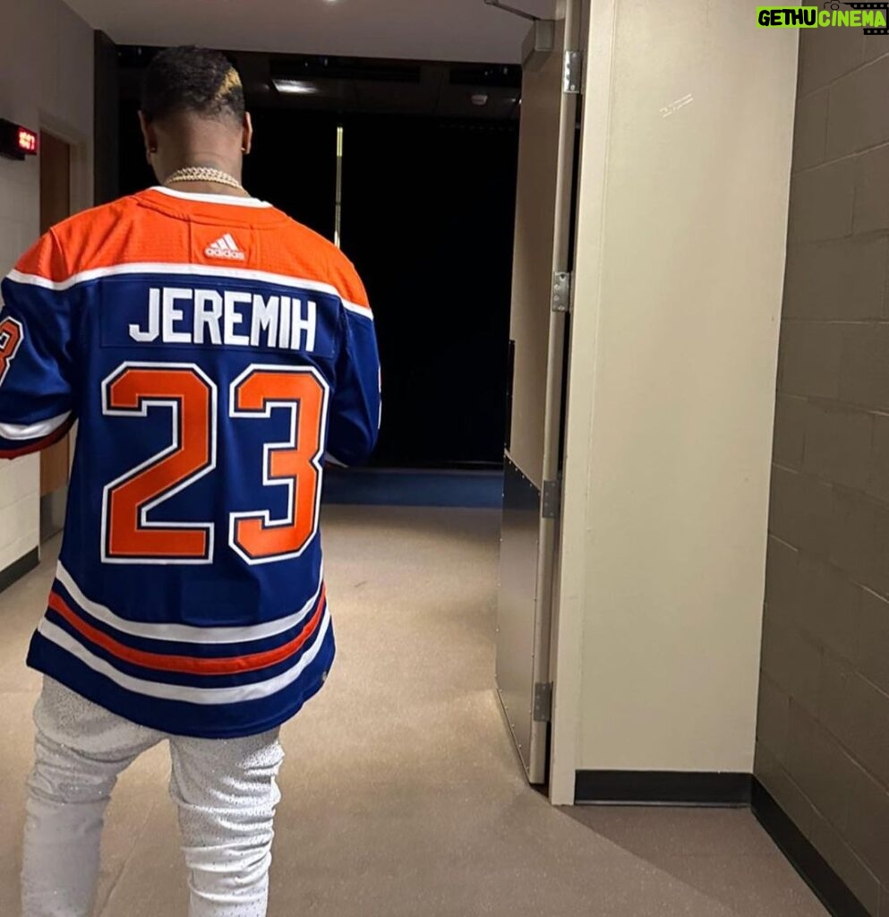 Jeremih Instagram - Canada been lacing me w’ da Mike feels None But Luv 🫶🏾 Edmonton, Alberta
