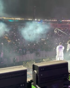 Jeremih Instagram - I BEEN LIVIN IN THE MOMENT BUT EVERY NIGHT BEEN A DREAM ‘ ESPECIALLY LAST NITE SAUDI ARABIA WAS A DRILL 🔩  BANGKOK SEE YALL TOMORROW 

#FINALLAP “THEY SAY ITS @50cent !!! 🚦🚦”
