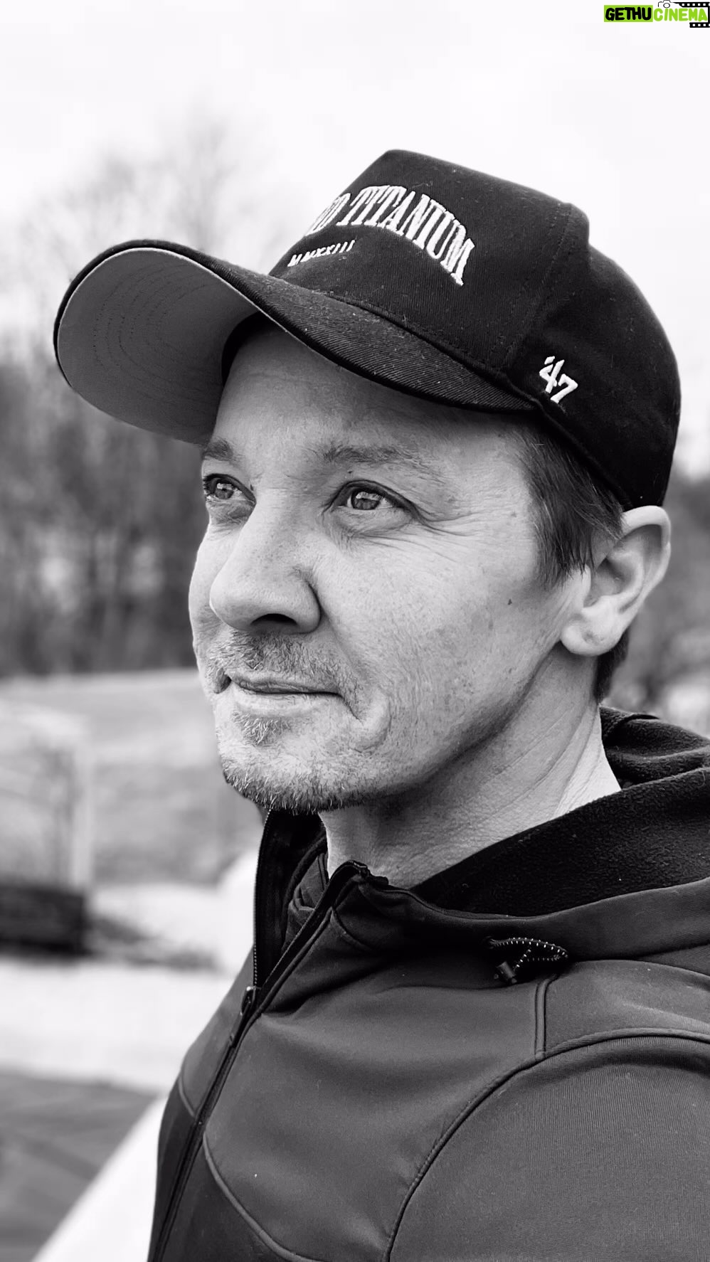 Jeremy Renner Instagram - Merch available at the shop for you! Link in bio Have a great weekend ❤️🔥 #loveandtitanium
