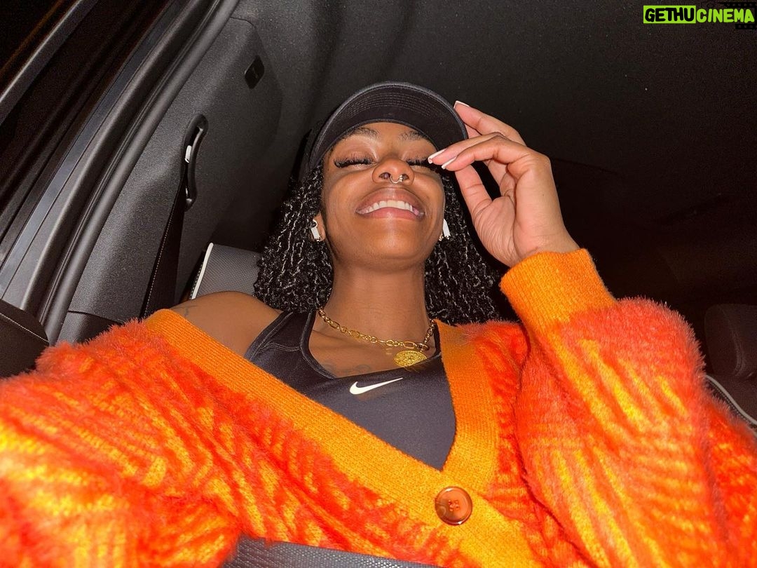 Jess Hilarious Instagram - Catch deze Zzzz’s New York, New York