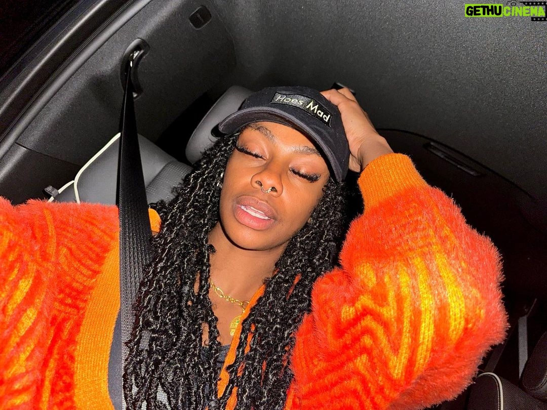 Jess Hilarious Instagram - Catch deze Zzzz’s New York, New York