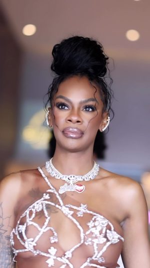 Jess Hilarious Instagram - I THINK YALL THINK TOO MUCH…😏 #BETAWARDS2023

Dress @kustomkreationsbyak 
MUA @darienisaac
SHOT & EDITED BY @ILOSWORK 🤯