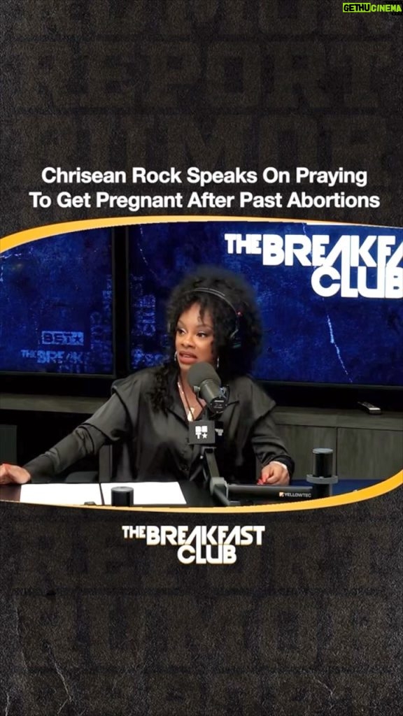 Jess Hilarious Instagram - Ladies, have you ever fallen victim to a man’s “have my baby” ? Be honest! CATCH ME ON @breakfastclubam ON @BET ALL THE DAMN TIME …until it’s permanent 🤩 #jesshilariousofficial Times Square, New York City