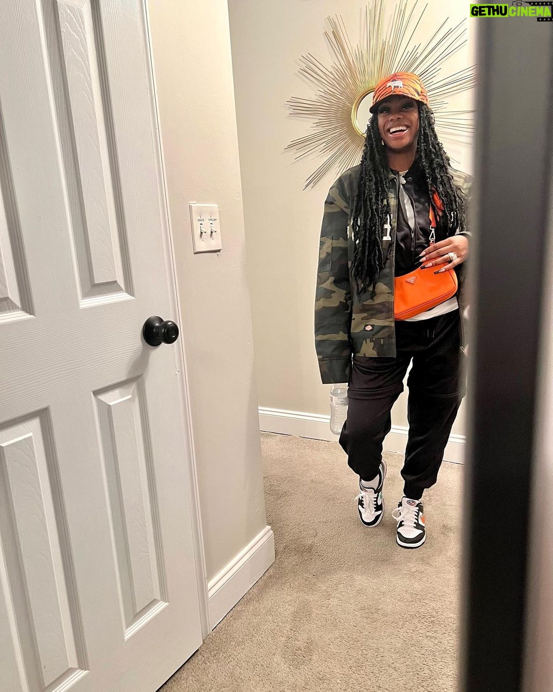 Jess Hilarious Instagram - S H O W T I M E be like Va Beach, Virginia