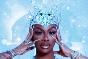 Jess Hilarious Instagram - Ice Vault Vibezzzz ❄️ 

Photos by @photomaticsmith📸 
Makeup by @krismasluxurylashes 
Gown made by @cailaabdul ❄️