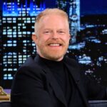 Jesse Tyler Ferguson Instagram - @jessetyler and the rest of the @modernfamily cast reunited at the @sagawards! #FallonTonight The Tonight Show Starring Jimmy Fallon