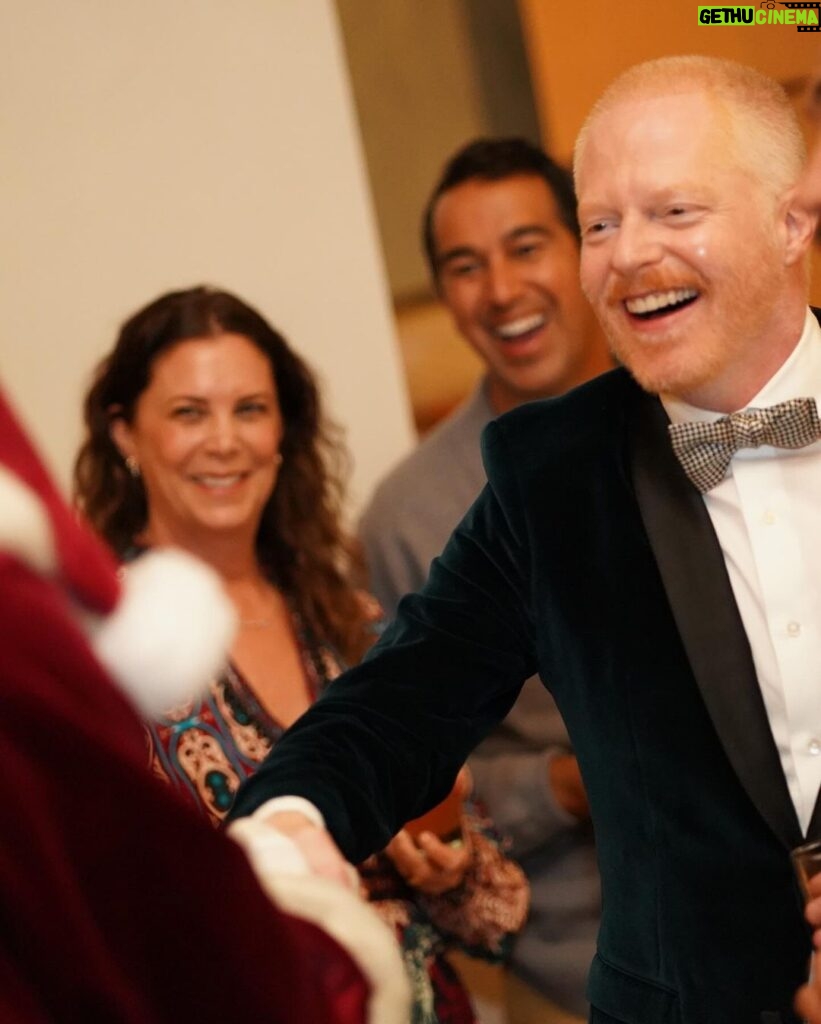 Jesse Tyler Ferguson Instagram - Merry Christmas & happy holidays from the Mikita - Ferguson household. Thanks to Santa for making a visit, to @sarahcarey1 for making everything delicious, to @toddhawk for bringing the spirit & @pernodricardusa for keeping the bar stocked! Sending y’all so much love. ❤️❤️🎁🥰🎅🏻