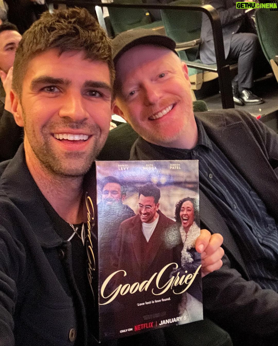 Jesse Tyler Ferguson Instagram - Oh my friend! What a beautiful thing you have put out into the world. I am endlessly proud and in awe of you @instadanjlevy. GOOD GRIEF is remarkable. I'm not sure how the same brilliant mind who gave us Schitts Creek achieved the monumental order of writing, acting, producing and directing this wonderful film. Watch GOOD GRIEF when it’s out on Netflix.