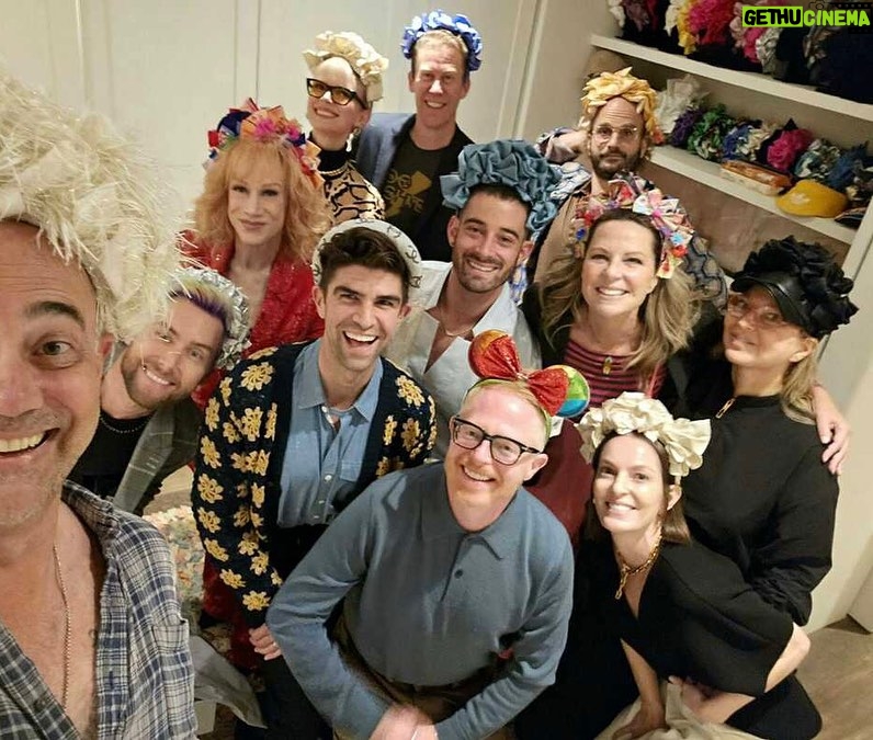 Jesse Tyler Ferguson Instagram - It sounds like a fever dream: We had a dinner party at Sia's house and talked about art and music and then I played a song on her piano that I wrote when I was 10 and then we went into her closet and tried on all her head bands. Oh and my favorite guy from *NSYNC was there too. Sounds like an insane dream but it was actually my Thursday evening last week. @siamusic you are a treasure and I can't wait to spend more evenings like this with you and your beautiful friends! And thank you @kathygriffin for bringing us all together