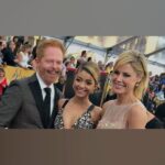 Jesse Tyler Ferguson Instagram - Hey Dinner’s On Me fam! From now, through the end of the year, I'm taking a stroll down memory lane to relive some amazing moments on the show. Today, I'm bringing you two of my long time partners in crime, the fabulous Julie Bowen and the incredible Sarah Hyland. Listen wherever you get your podcasts!