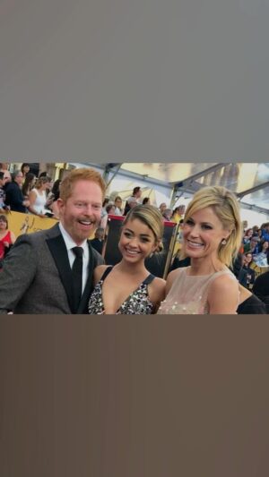 Jesse Tyler Ferguson Instagram - Hey Dinner’s On Me fam! From now, through the end of the year, I'm taking a stroll down memory lane to relive some amazing moments on the show. Today, I'm bringing you two of my long time partners in crime, the fabulous Julie Bowen and the incredible Sarah Hyland. Listen wherever you get your podcasts!