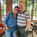 Jesse Tyler Ferguson Instagram - Well, say hello to @idinamenzel, my lovely guest on this week’s Dinner’s on Me episode! 👋🍽️🎧🫶 On this episode, Idina Menzel and I enjoy delicious Mediterranean food at @eatwithbacari in Sherman Oak. Idina discusses life before “Rent” fame, the painful way “Wicked” on Broadway came to an end, and her showmance with actor Taye Diggs. New ep is in the bio—hurry and give it a listen ❤️ (This episode was recorded on September 27, 2023.) Bacari Sherman Oaks