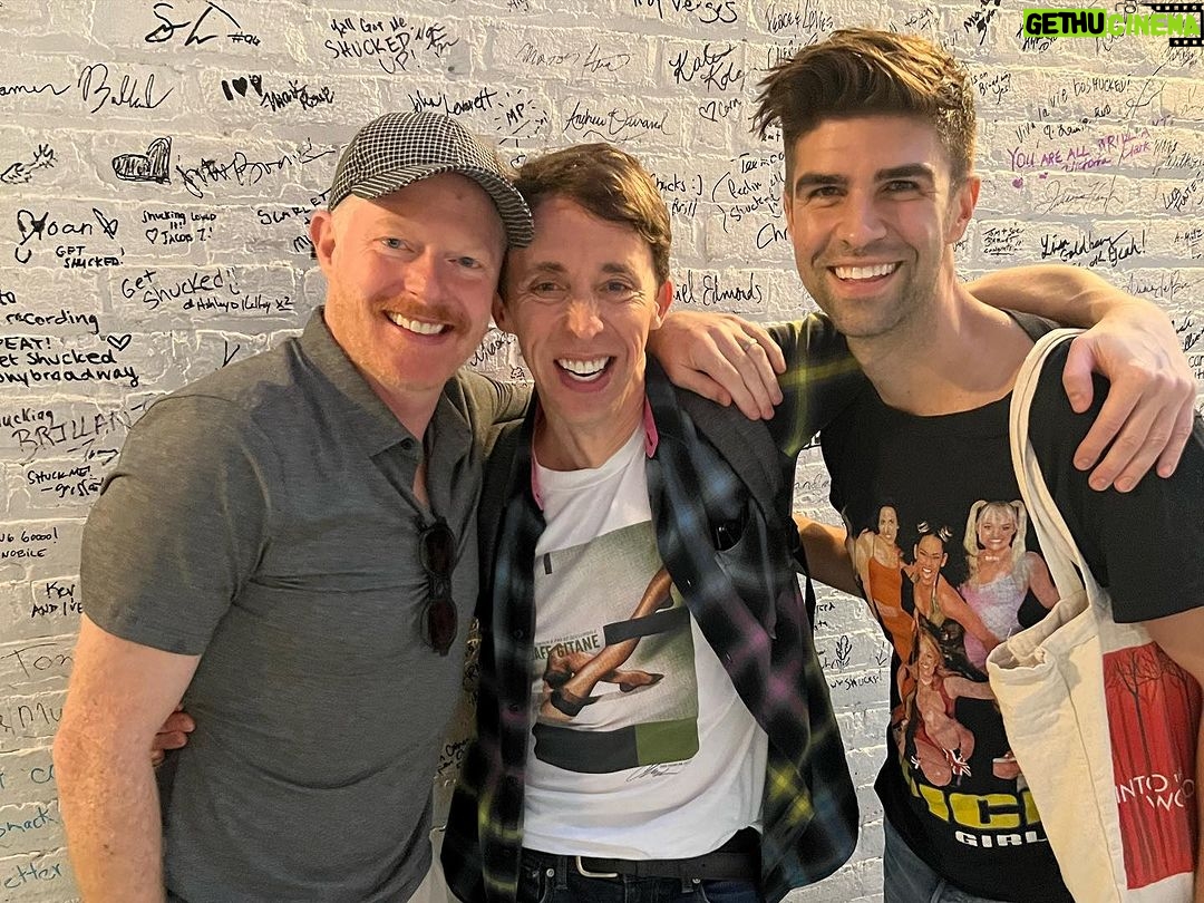 Jesse Tyler Ferguson Instagram - 48 hours in NYC! Recording more episodes of Dinners On Me. Seeing two of my favorite Broadway shows: @shuckedmusical & @herelieslovebway. Celebrating @justinmikita's 38th birthday! I ❤️ 🗽