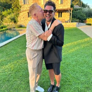 Jesse Tyler Ferguson Instagram - You are very loved @instadanjlevy. Here's to 40 times around the sun!