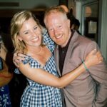 Jesse Tyler Ferguson Instagram - You can kick and stretch and KICK! You're 50! Happy birthday @elizabethbanks ! I❤️ you!