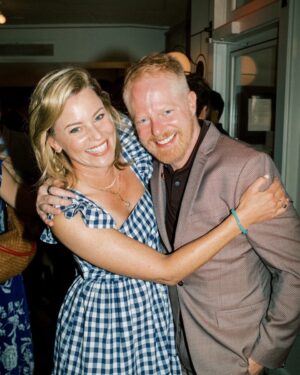 Jesse Tyler Ferguson Instagram - You can kick and stretch and KICK! You're 50! Happy birthday @elizabethbanks ! I❤️ you!