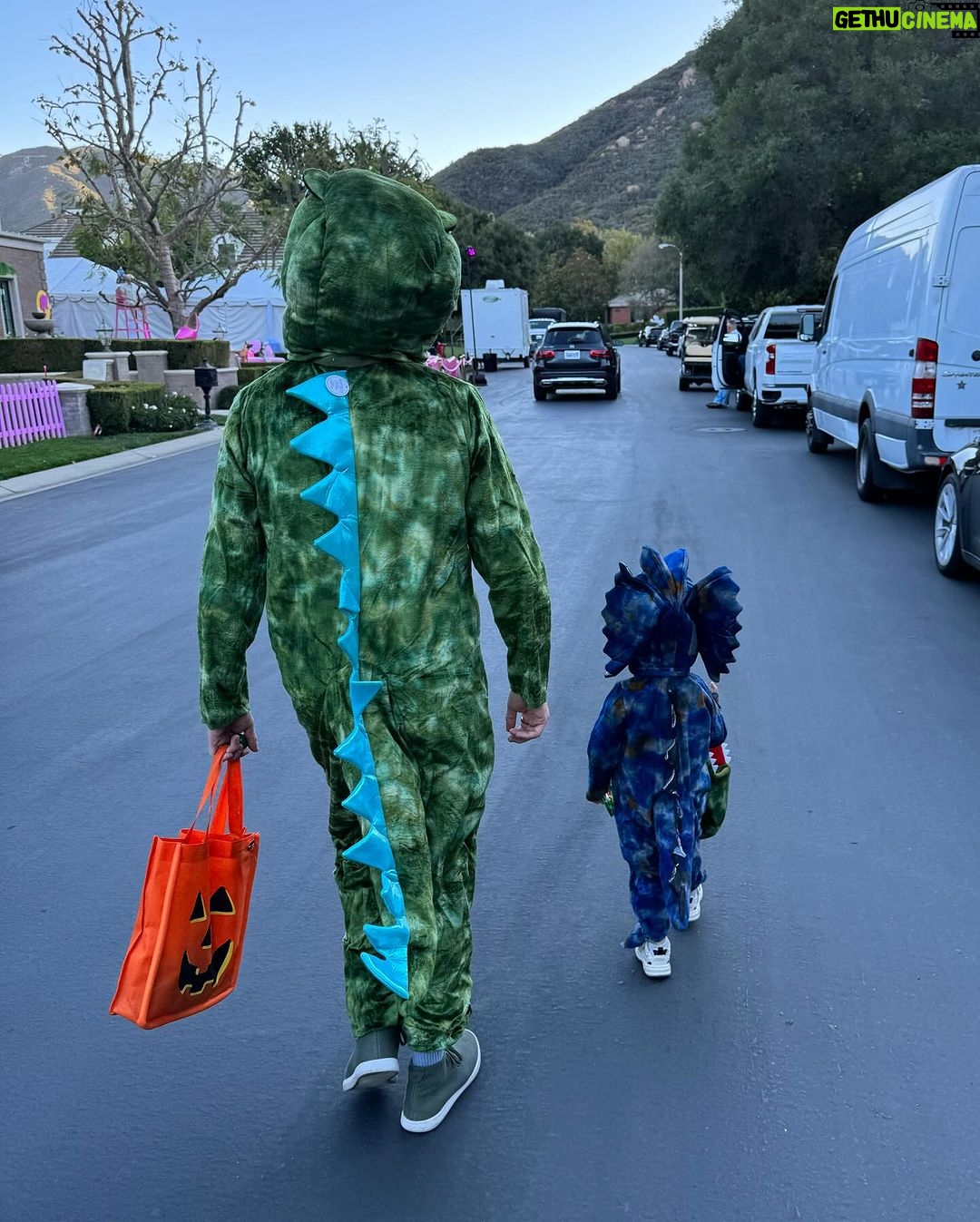 Jesse Tyler Ferguson Instagram - tricked! happy & safe Halloween 🎃