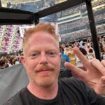 Jesse Tyler Ferguson Instagram – @taylorswift really did that! 3.5 hours of pure joy. Superhuman. Love you, T. ❤️ SoFi Stadium