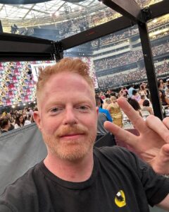 Jesse Tyler Ferguson Instagram - @taylorswift really did that! 3.5 hours of pure joy. Superhuman. Love you, T. ❤️ SoFi Stadium