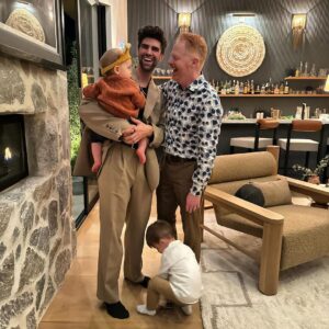 Jesse Tyler Ferguson Instagram - happy Thanksgiving! 🦃