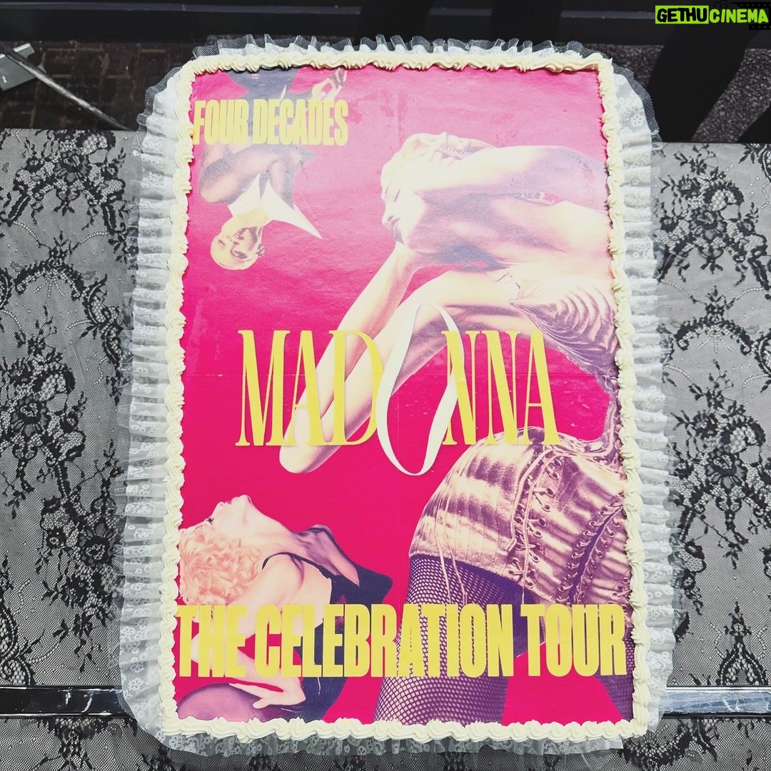 Jesse Tyler Ferguson Instagram - I got 4 hours of sleep last night. But...Madonna! Los Angeles, California